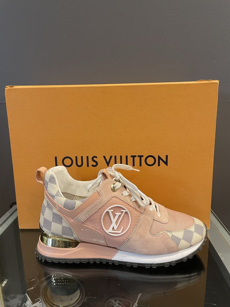 Louis Vuitton Run Away Sneaker Sz 38