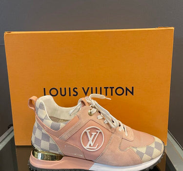 Louis Vuitton Run Away Sneaker Sz 38