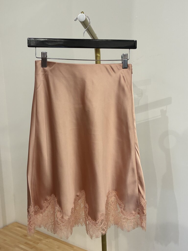 Tuckernuck NWT Satin Lace Skirt Size XS