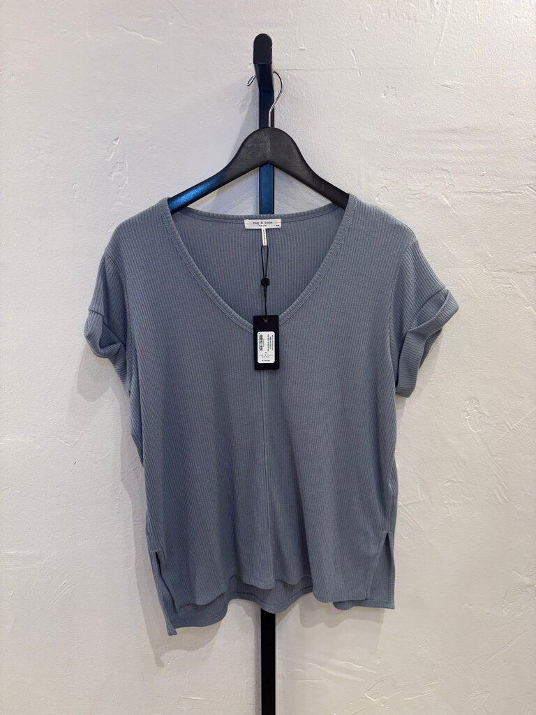 Rag & bone Women's Ribbed V-Neck Tee- Medium