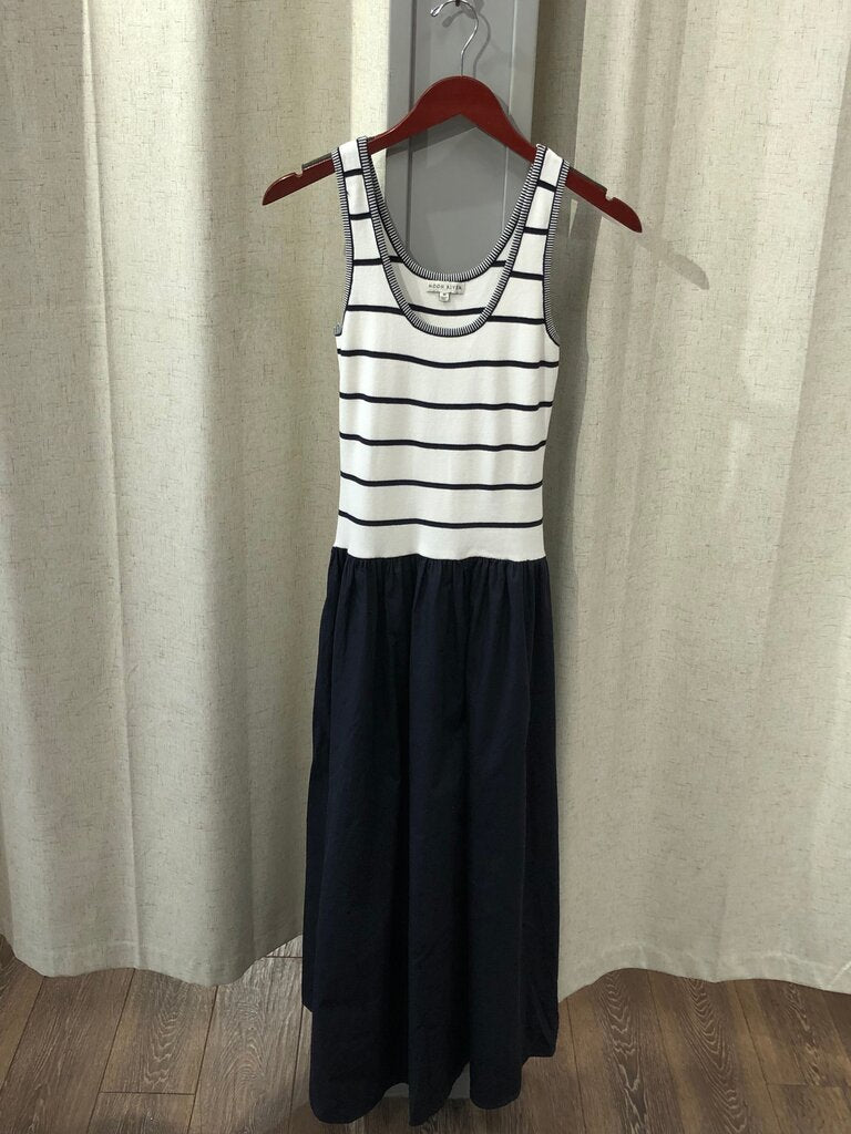 Moon River Striped Maxi Dress size M