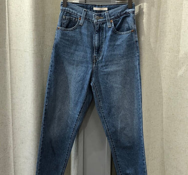 Levi's High Waisted Mom Jeans size 24