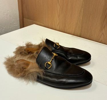 Gucci Black Leather Slides w/ Fur sz 37