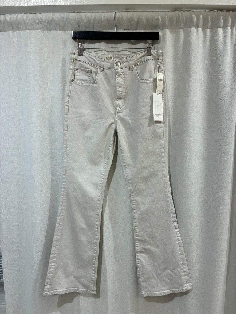 Pilcro NWT Women's Flared Jeans Size 30