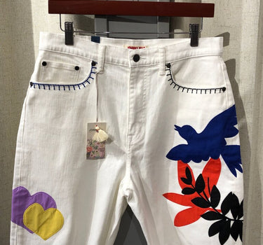 Johnny Was White Shorts with Colorful Embroidery