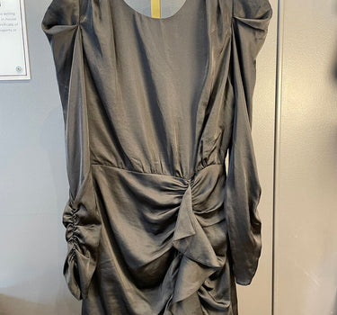 Elegant center ruffle dress