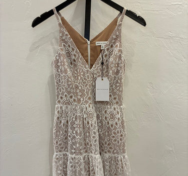 Dress The Population NWT Lace Tiered Maxi Dress Size XS