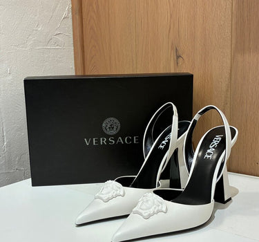 Versace White Pointed Pump w slingback sz 39