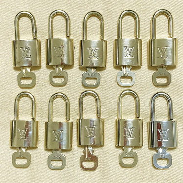 Louis Vuitton Cadenas Bag Charm Gold-plated