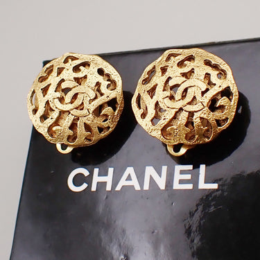 Chanel Vintage Round CC Clip-On Earrings Metal