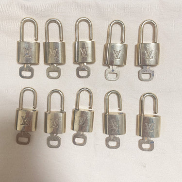 Louis Vuitton Cadenas Bag Charm Gold-plated