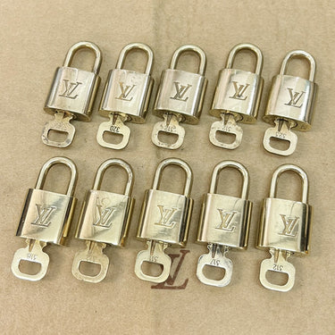 Louis Vuitton Cadenas Bag Charm Gold-plated