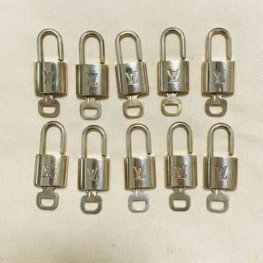 Louis Vuitton Cadenas Bag Charm Gold-plated