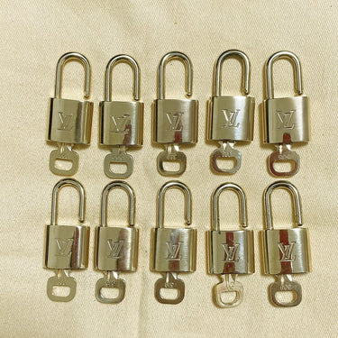 Louis Vuitton Cadenas Bag Charm Gold-plated