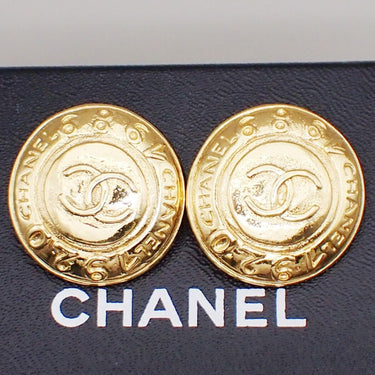 Chanel Vintage CC Round Button Clip-On Earrings Metal