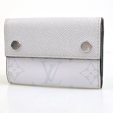 Louis Vuitton Discovery Wallet Monogram Taigarama