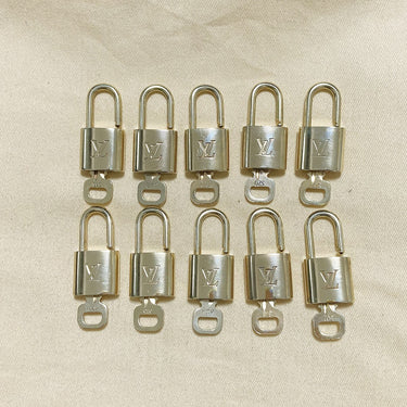 Louis Vuitton Cadenas Bag Charm Gold-plated
