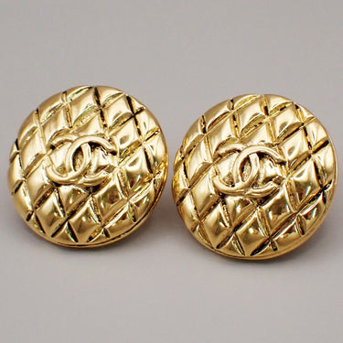Chanel Vintage CC Quilted Round Button Clip-On Earrings Metal