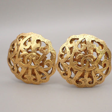 Chanel Vintage Round CC Clip-On Earrings Metal