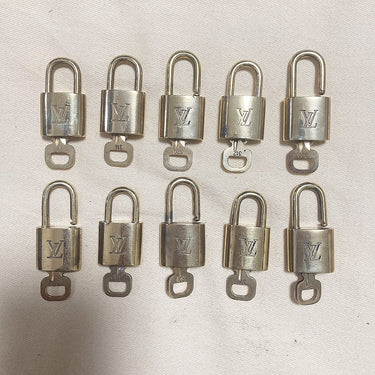 Louis Vuitton Cadenas Bag Charm Gold-plated