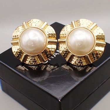 Chanel Vintage Round Clip-On Earrings Metal with Faux Pearl