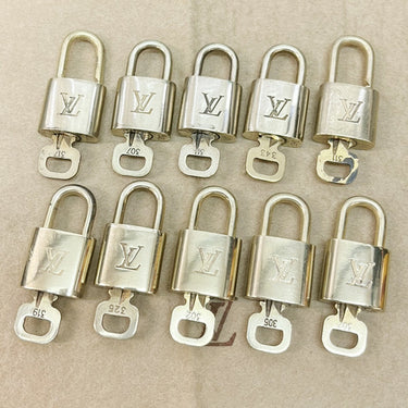 Louis Vuitton Cadenas Bag Charm Gold-plated