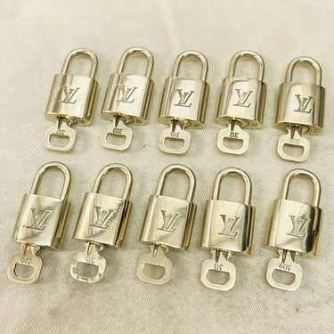 Louis Vuitton Cadenas Bag Charm Gold-plated